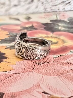 SPOON RING MADE FROM A VERY RARE 1953 BEAUTIFUL SPOON Open to offers!